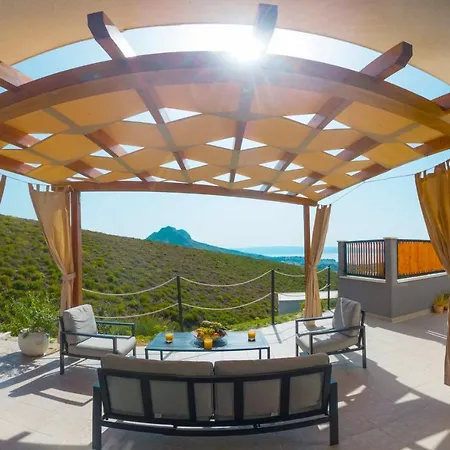 Hill With Private Pool Apartman *