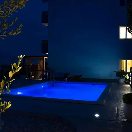 Apartman Hill With Private Pool Kucine