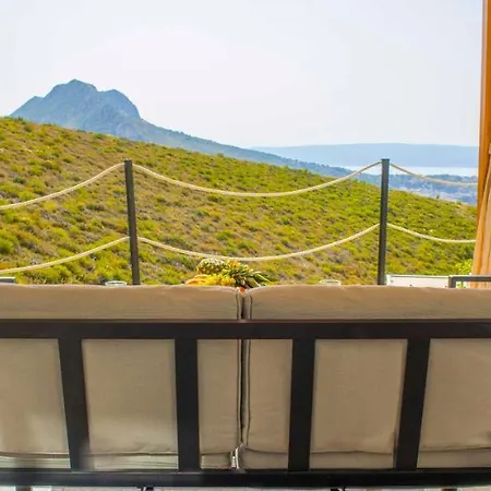 Apartman Hill With Private Pool Kucine