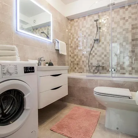 Hill With Private Pool Apartman *